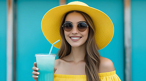 files/pngtree-stylish-summer-woman-with-sun-hat-and-drink-image_17431632.jpg